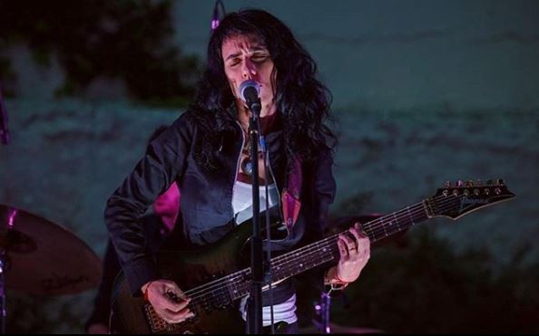 La artista que en la cuarentena se inspiró en los seres queridos que están partiendo | Redes