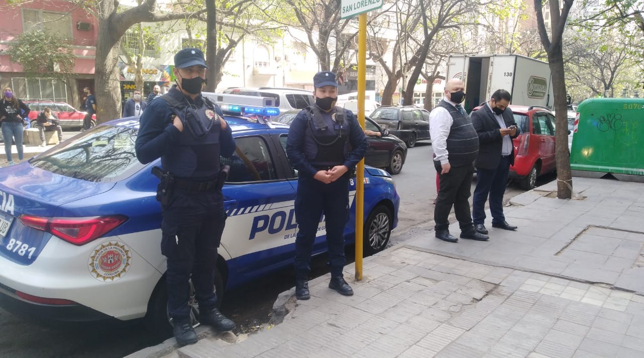 Exámenes extorsivos: detienen al docente de Microbiología e imputan a la decana de Odontología | Córdoba