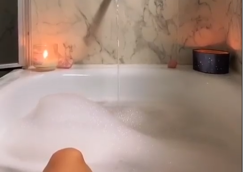 "AMO": el video que publicó Ivana Nadal, desnuda y llena de espuma en la bañera | Redes