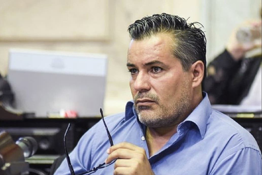 El diputado del escándalo sexual cobraba más de 270 mil pesos y tenía seis empleados | Política y economía