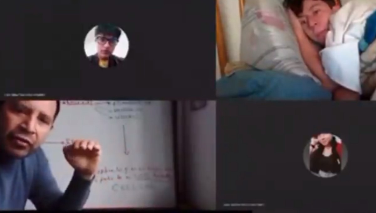 Video: Profesor se tienta cuando descubre que su alumno toma la clase virtual desde la cama (1) | Redes