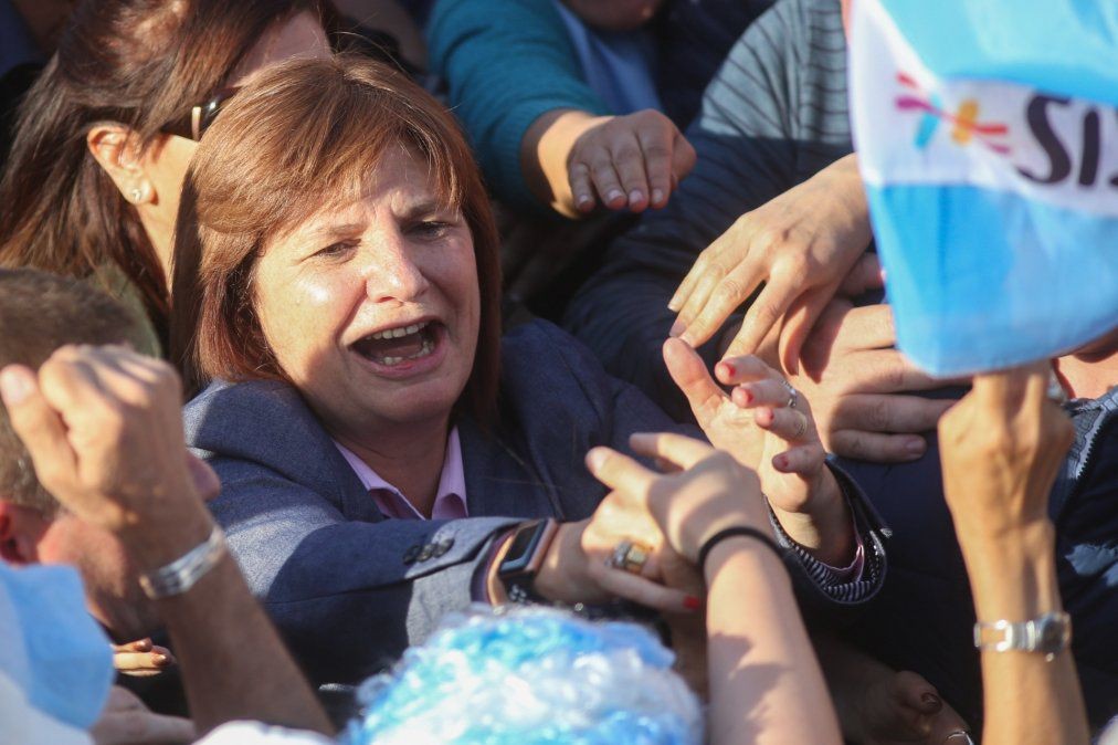 La oposición realiza un nuevo "banderazo" contra el Gobierno | Política y economía