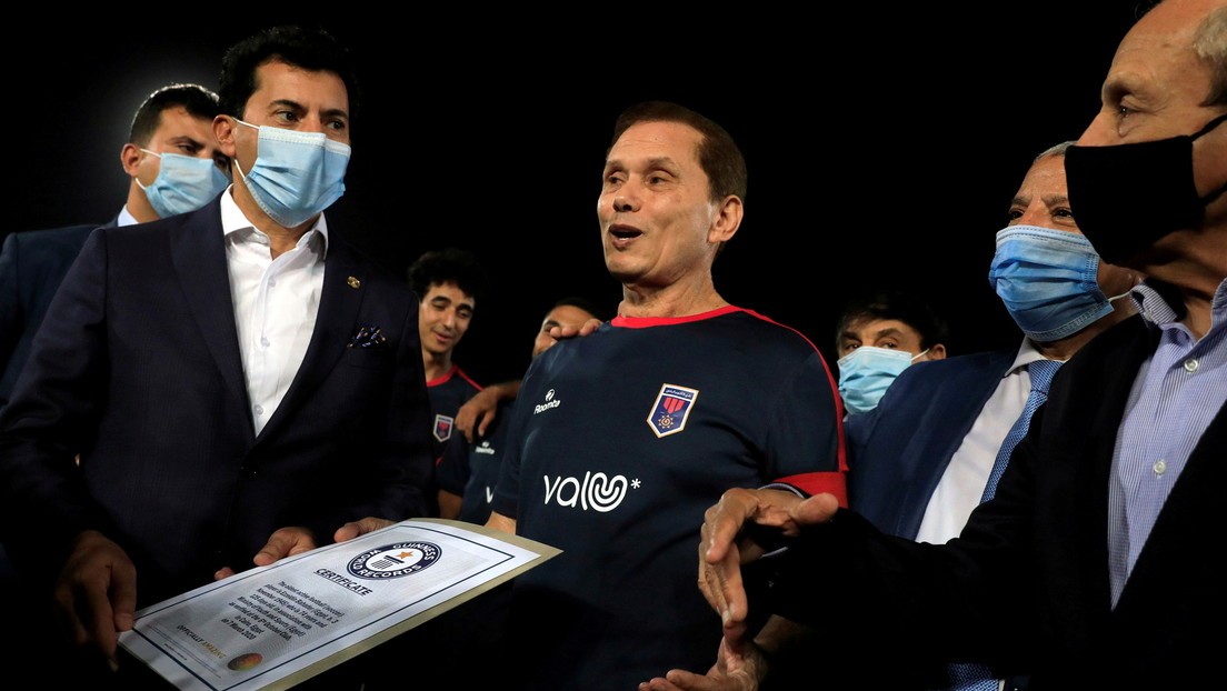 Récord Guinness: futbolista profesional a los 74 años | Curiosidades