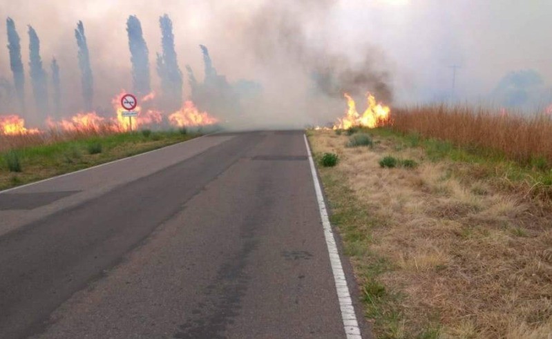 Dos focos de incendio siguen en la zona de Ambul y hay evacuados | Córdoba
