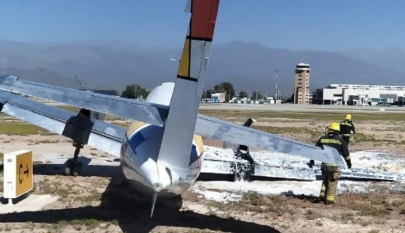 Susto en el aire: despistó un avión que aterrizaba en Mendoza | Actualidad