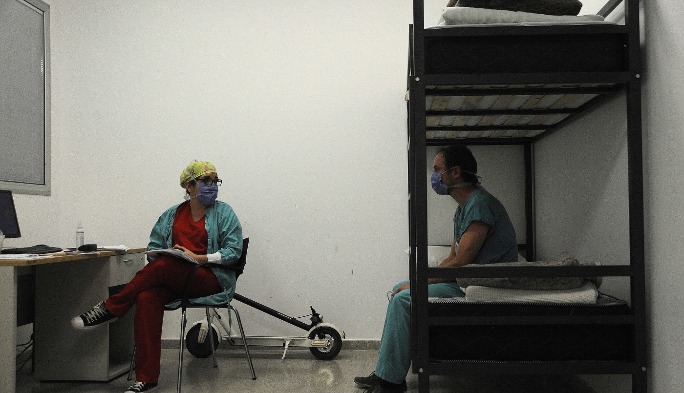 "Bajar un cambio y descansar un poco": en un hospital ya piensan en la segunda ola | Actualidad