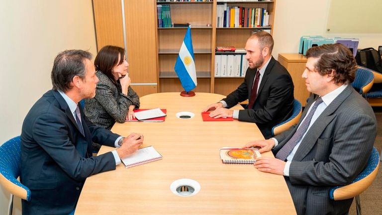 Llega una nueva misión del FMI para negociar un nuevo programa con la Argentina | Actualidad