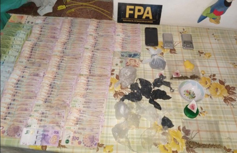 Huevos de chocolate con doble sorpresa: un DJ vendía droga y la escondía en golosinas | Córdoba