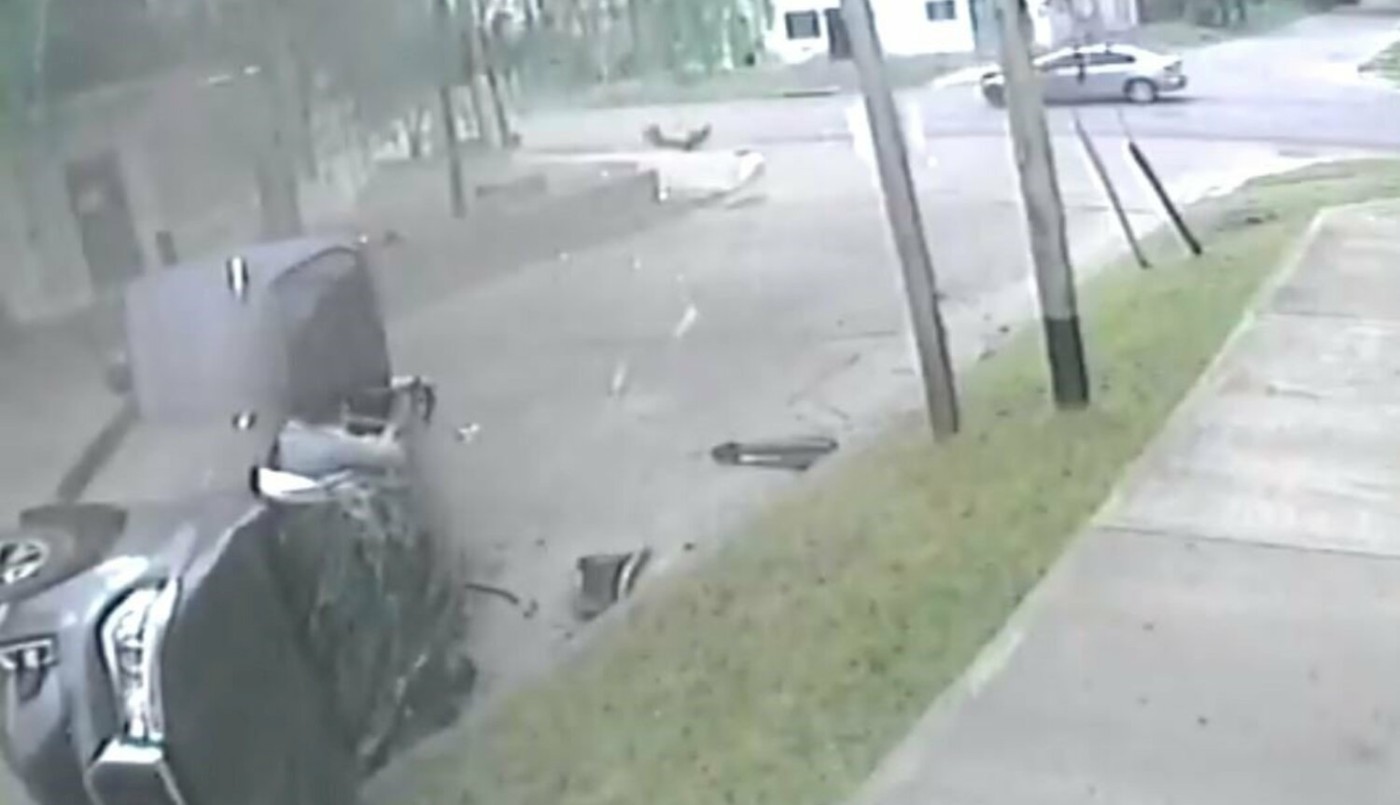 En medio de un raid, chocaron una 4x4, volcaron y escaparon robando otro auto en Quilmes | Actualidad