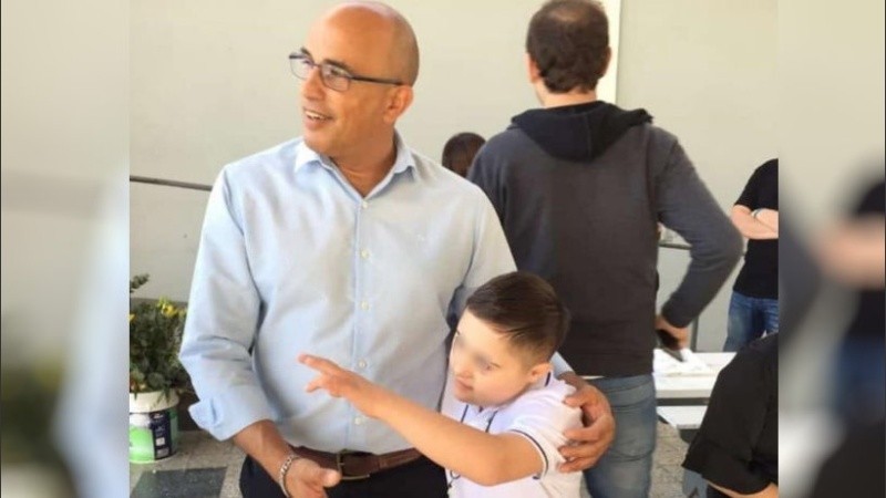 Un maestro de Rosario falleció este sábado luego de sufrir un violento asalto | Actualidad