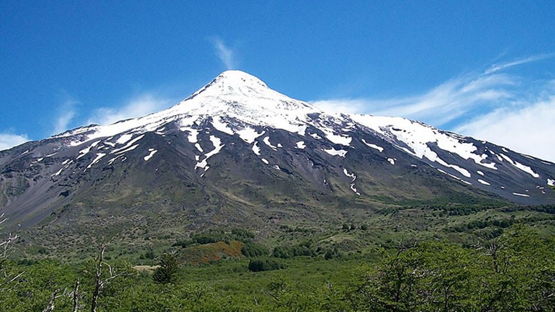 Con acceso reducido, habilitan el pernocte en el Volcán Lanín | Actualidad