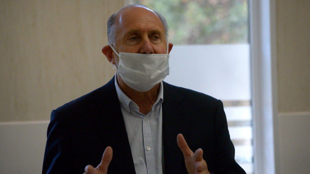 Omar Perotti dio positivo de coronavirus | Política y economía