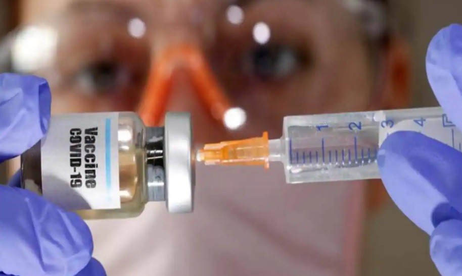 Por falta de materias primas, Pfizer producirá la mitad de las vacunas previstas | Actualidad