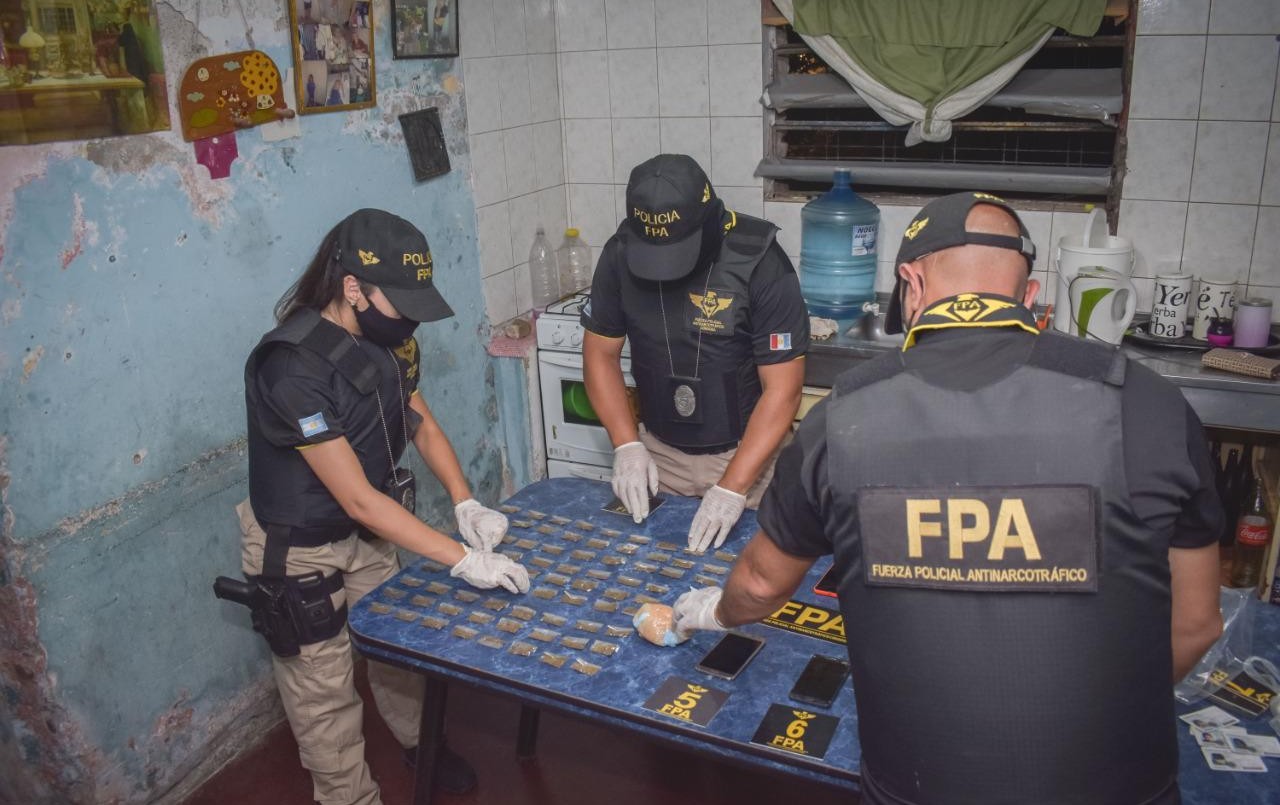 Cayó una banda narco: secuestran 11 kilos de droga y 700 mil pesos | Córdoba