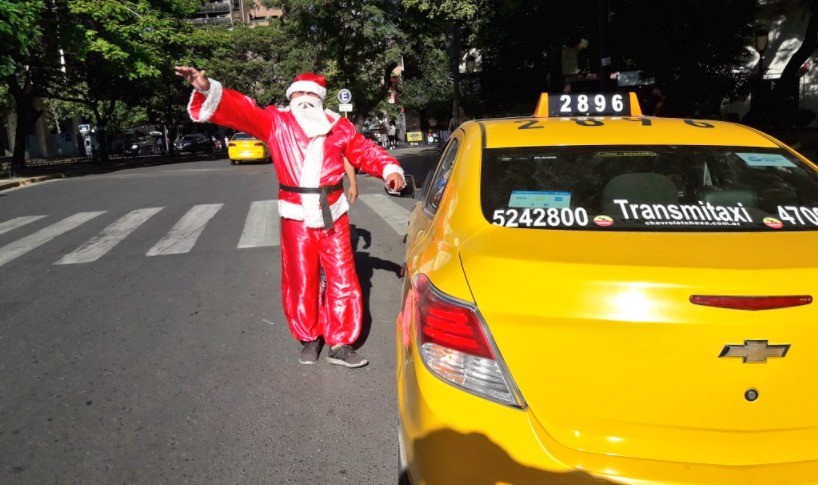 Garantizan taxis en Nochebuena y el 31, pero todos a brindar entre las 23 y la 1 | Córdoba