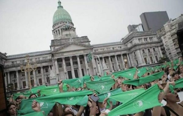 Más de 1.500 personalidades respaldaron el proyecto de legalización del aborto | Telefe Noticias