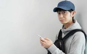 La extraña historia de un hombre al que le pagan por no hacer nada | Curiosidades