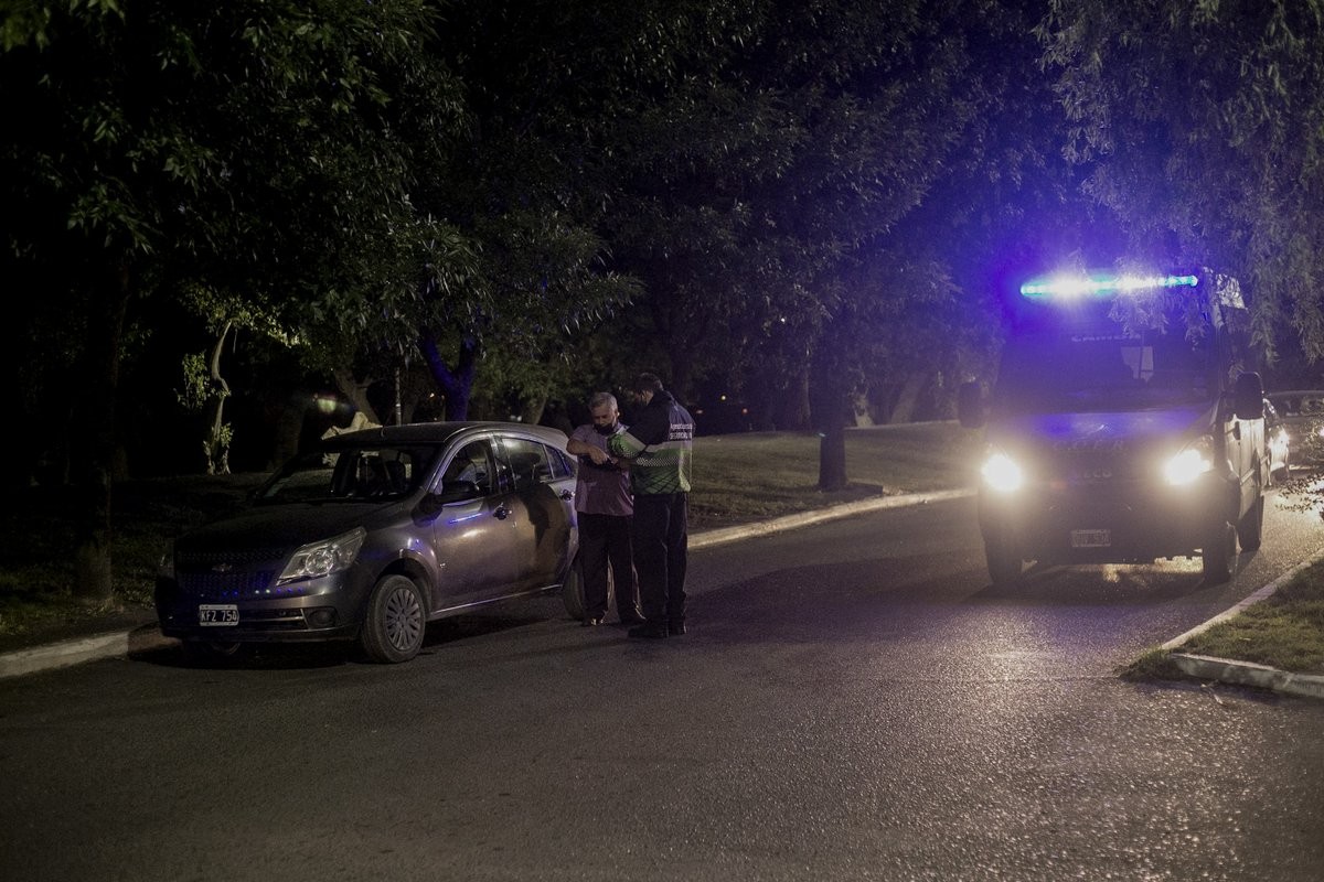 Médico asesor del gobierno  propone toque de queda nocturno: "Es duro pero es lo que funciona en Europa" | Actualidad