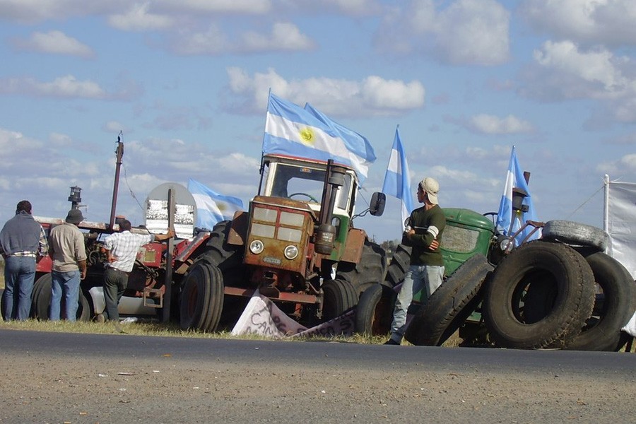 El campo anunció un paro de 72 horas en rechazo al cierre de exportaciones de maíz | Política y economía