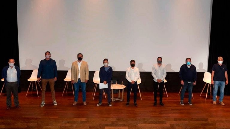 Axel Kicillof se reunió con intendentes de la Costa: "El objetivo es garantizar la temporada turística" | Política y economía