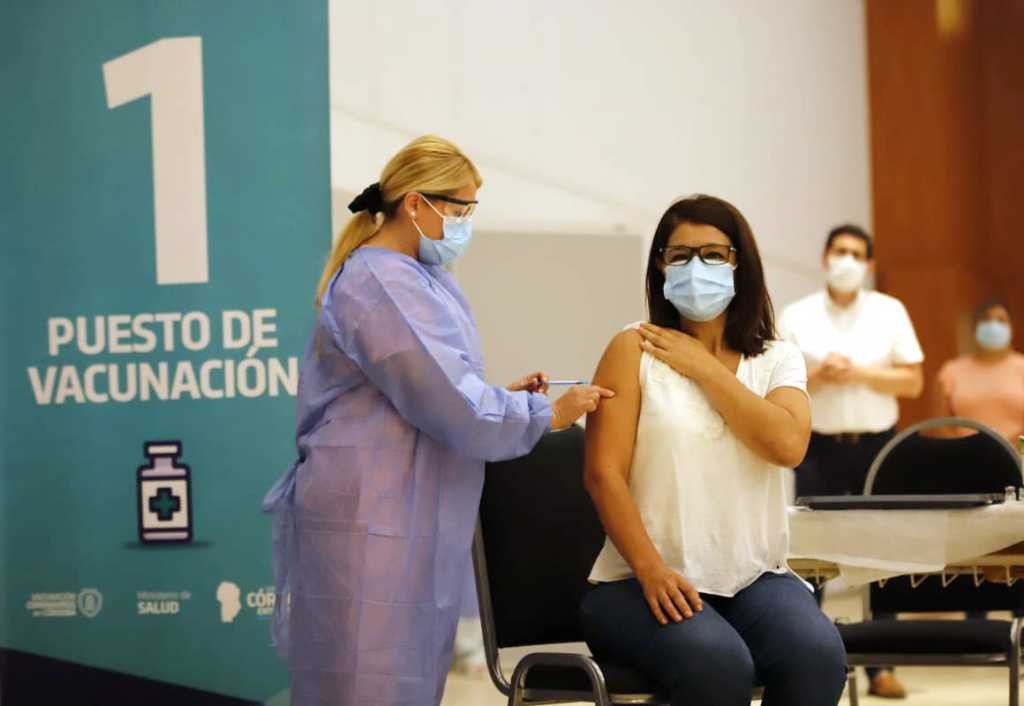 Tercer informe oficial: 99,3% de efectos adversos a Sputnik V fueron "leves y moderados" | Actualidad