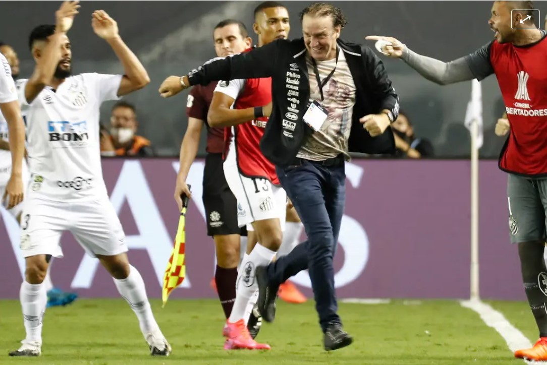 "Todos esperaban una final entre Boca y River, pero ganó el fútbol brasileño", dijo DT Santos, Cuca | Deportes