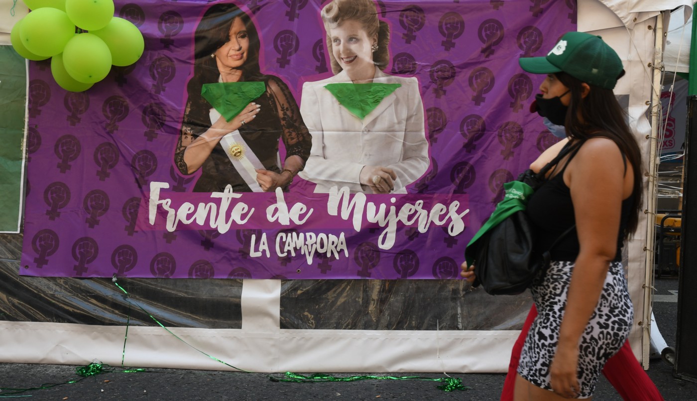 Campaña viral: "Dónde llamar si niegan el acceso al aborto legal" | Redes