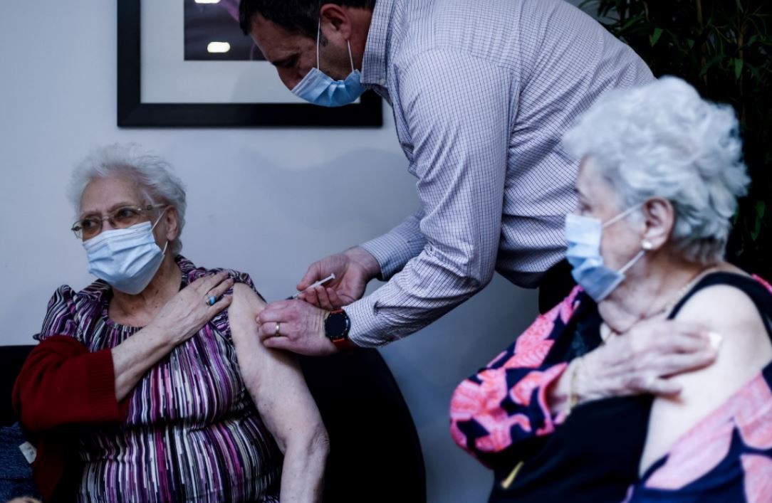 Noruega no encontró relación entre las muertes de ancianos inmunizados y la vacuna de Pfizer contra el coronavirus | Internacionales