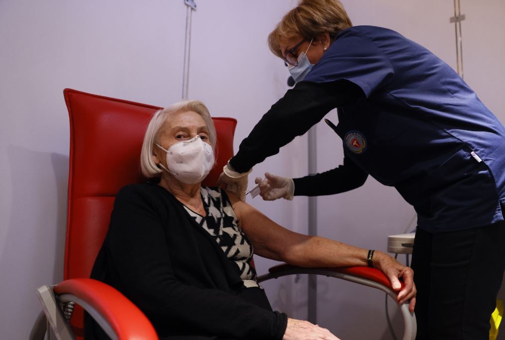 Francia sumó más de 23 mil casos y superó la barrera de los 3 millones de contagios | Internacionales