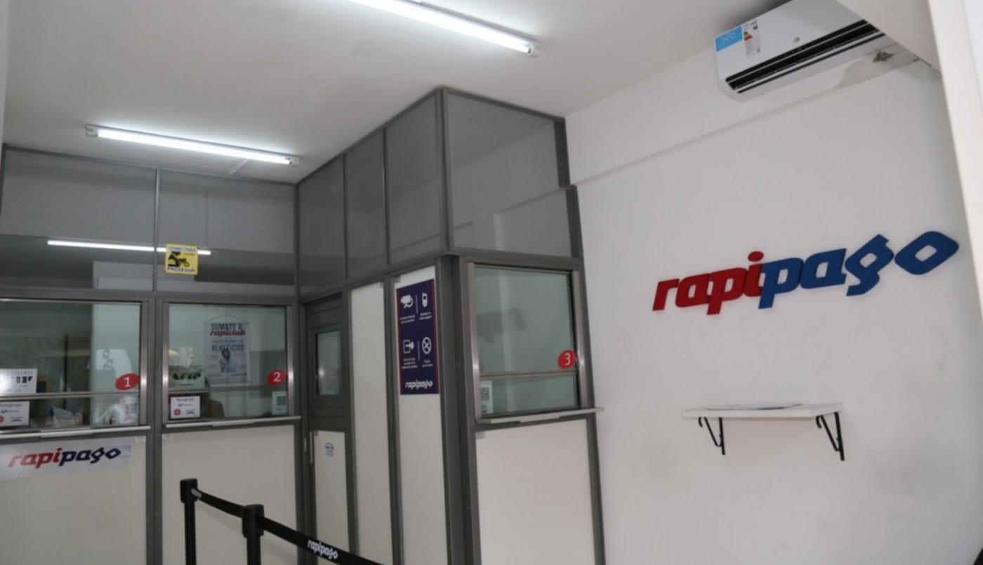 Boqueteros se llevaron una fortuna de un Rapipago de La Plata | Actualidad