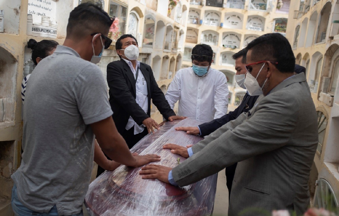 La OMS llama a los países ricos a compartir las vacunas con los pobres | Internacionales