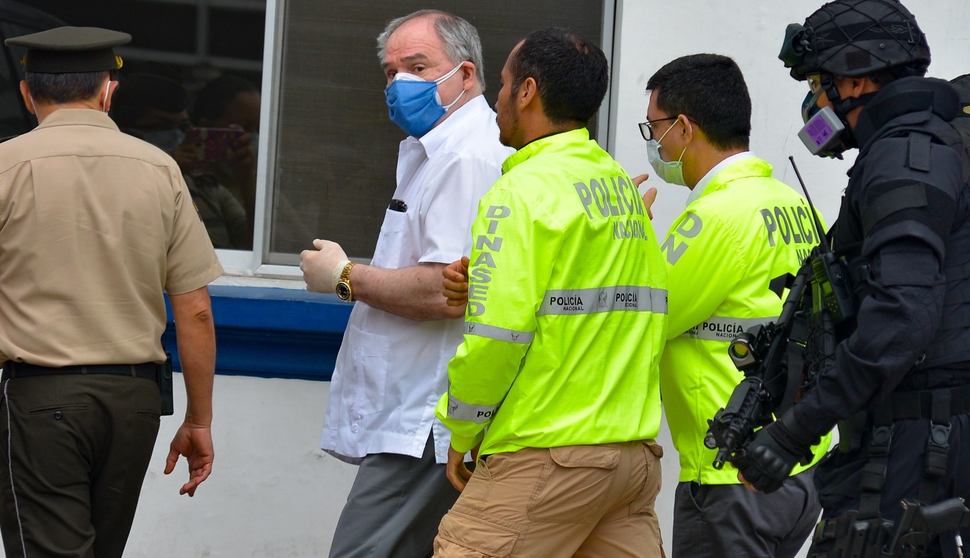 Ecuador: el expresidente Bucaram, lejos de una banca, deberá volver al arresto domiciliario | Internacionales