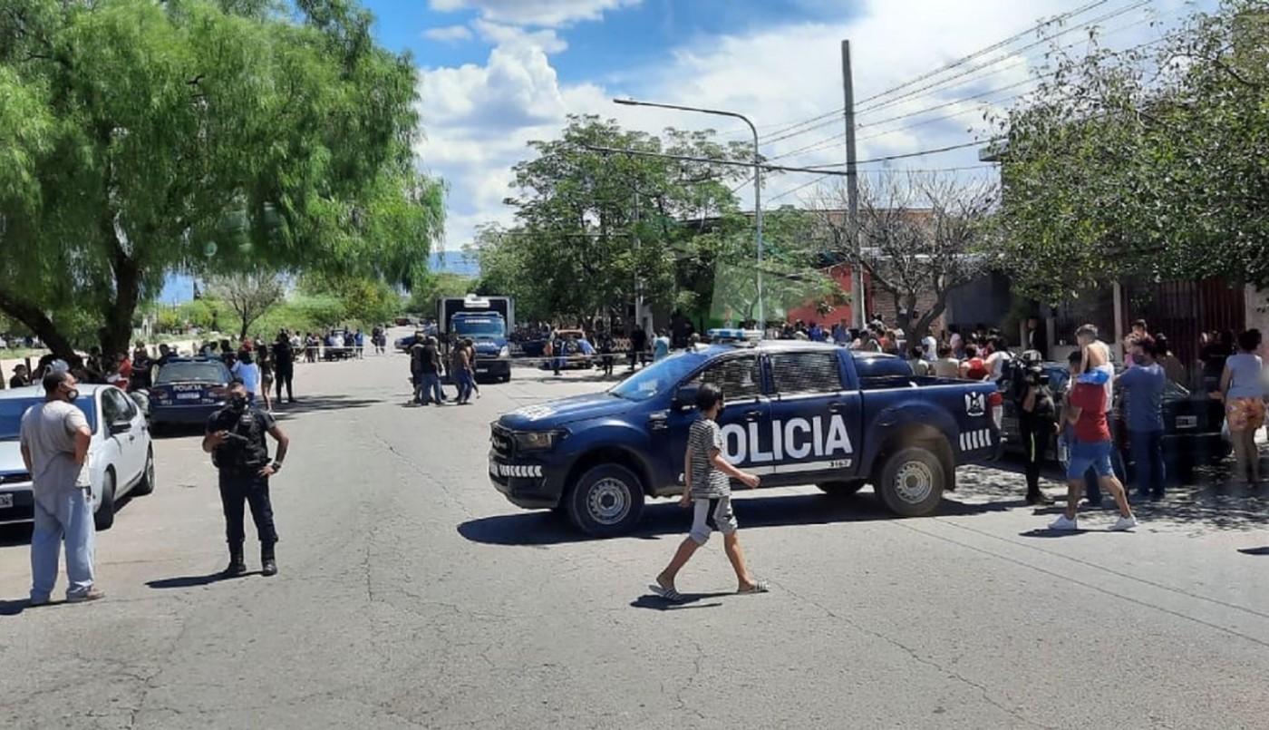 Persecución en Mendoza: un prófugo atropelló y mató a una nena de 7 años | Telefe Noticias