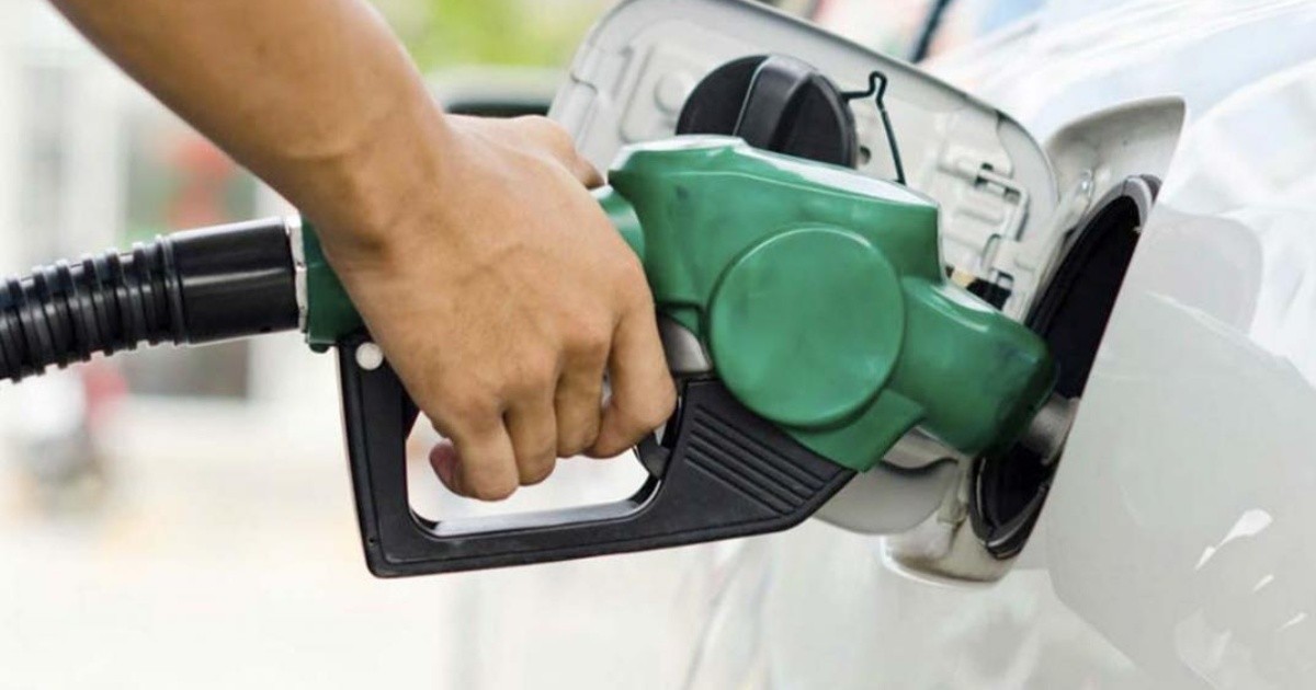Otro aumento de nafta para el martes que llevaría el litro a los $100 | Economía