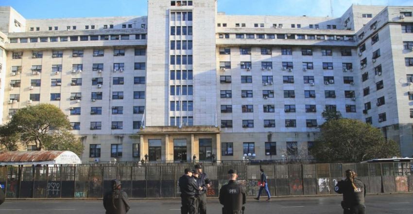 ANSES intimó a jueces y fiscales que hayan iniciado trámites de jubilación a que presenten la renuncia a sus cargos | Política y economía