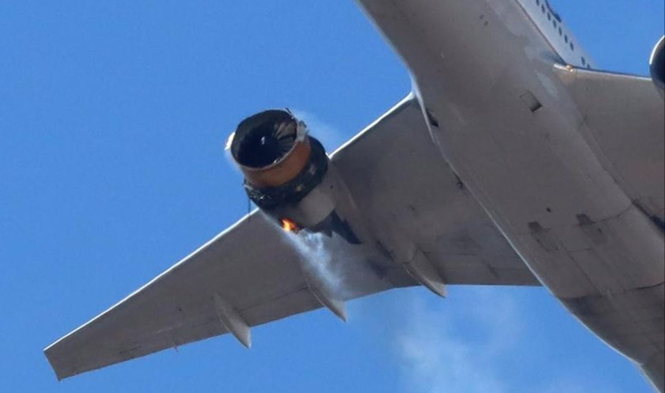 Video: aterrizaje de emergencia tras incendiarse la turbina de un avión | Internacionales