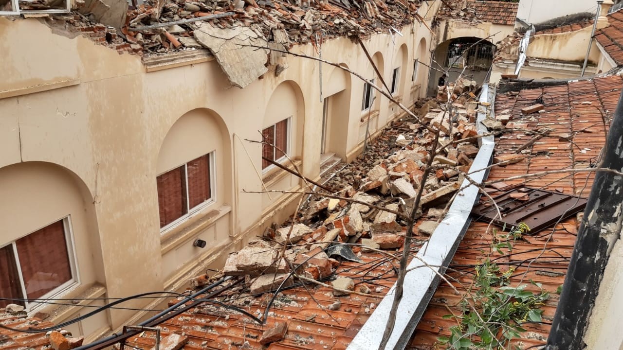 Derrumbe en el Hospital Misericordia, de milagro no hubo heridos | Córdoba