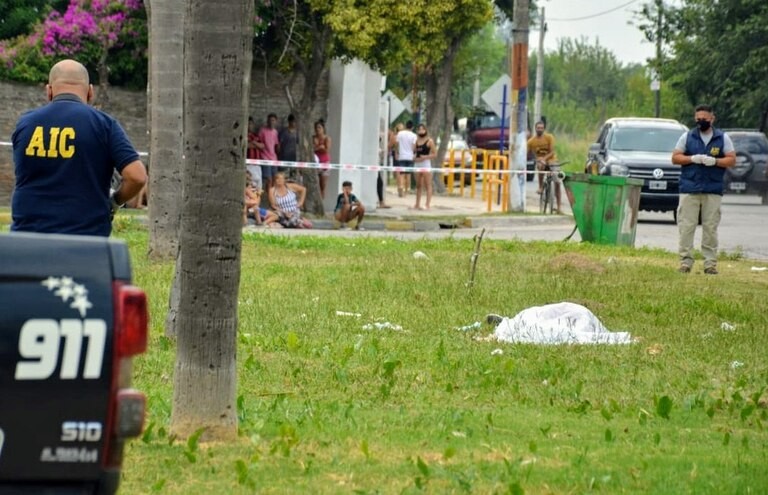 Rosario: mataron a balazos a un hombre durante el cortejo fúnebre de su hermano | Actualidad