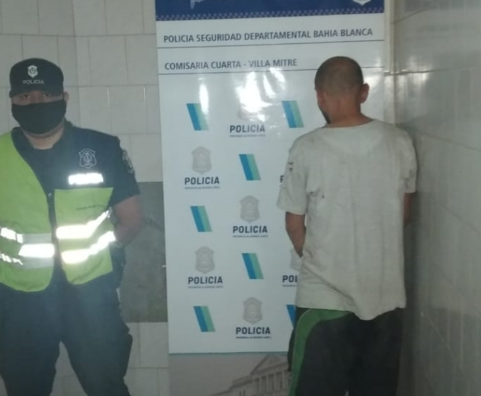 Saltó un paredón y se metió en la casa de una mujer para propinarle una feroz golpiza | Telefe Noticias