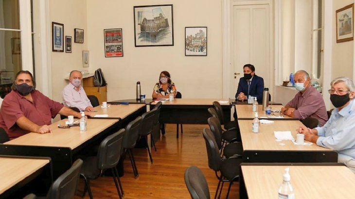 Paritaria docente: Gobierno y gremios acordaron aumento del 34,6% en 3 cuotas | Telefe Noticias