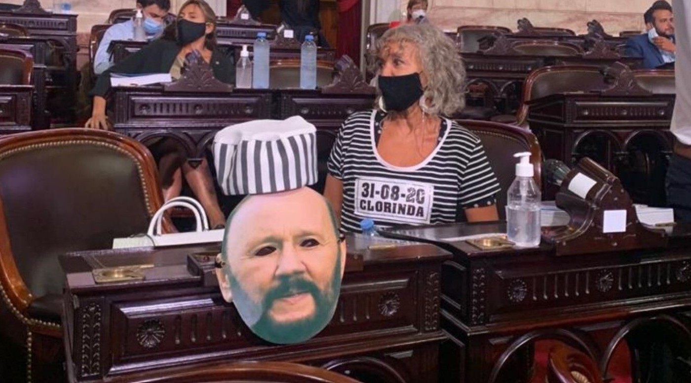 Una diputada se disfrazó de presa en el Congreso para reclamar contra el gobierno de Formosa | Política y economía