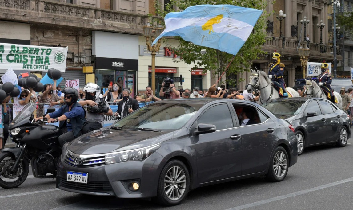Multas: La increíble cifra que debe el auto presidencial de Alberto Fernández | Actualidad