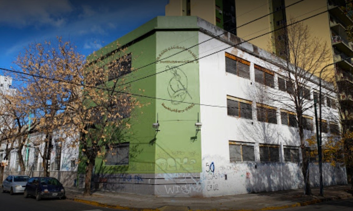 Un hombre se masturbó frente a un grupo de alumnas en la puerta de una escuela | Actualidad