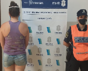 Una mujer golpeó a su expareja con un casco de moto y provocó destrozos en una casa | Actualidad