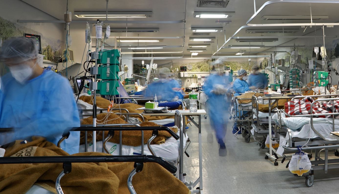 La Organización Panamericana de la Salud remarcó la importancia del liderazgo a nivel global para frenar el avance del virus. | Internacionales