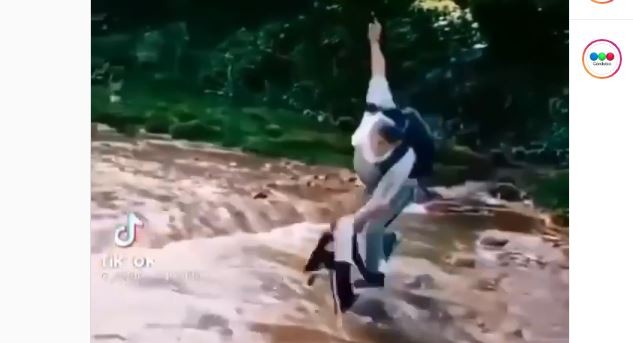 "Cruzá por las piedras": el video que muestra que, en el río, un tropezón es caída | Curiosidades