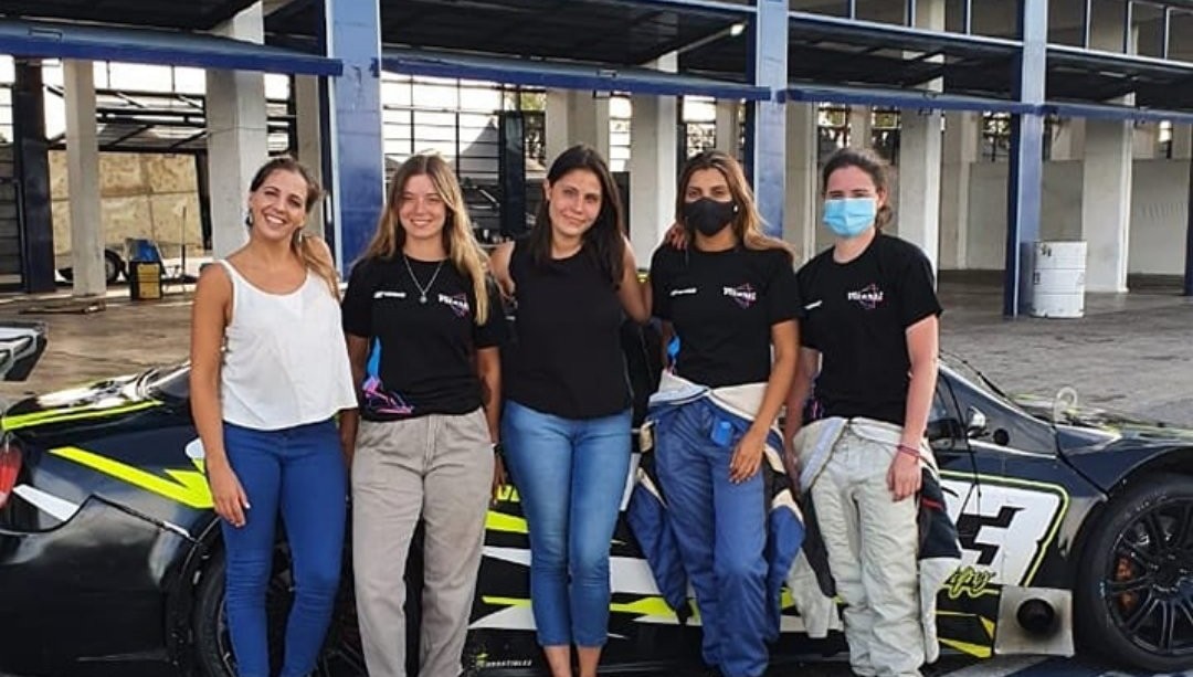 Con una mecánica cordobesa, debuta el primer equipo de automovilismo femenino del país | Deportes