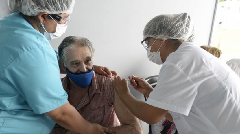 Comienzan a distribuir una nueva partida de 306.000 dosis de Sputnik V | Actualidad