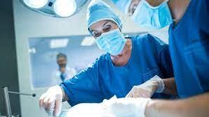 Estudio sugiere esperar 7 semanas para hacerse una cirugía tras diagnóstico de coronavirus | Actualidad