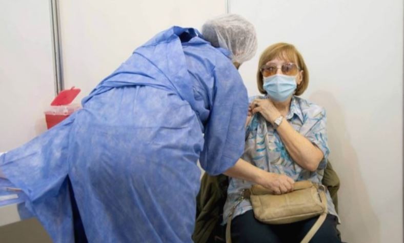 Más de 20 países eliminaron las restricciones para viajeros vacunados | Internacionales